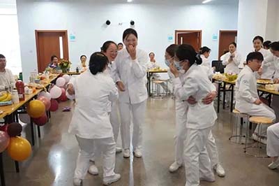 宁波海曙顾连康复医院祝所有护士们节日快乐