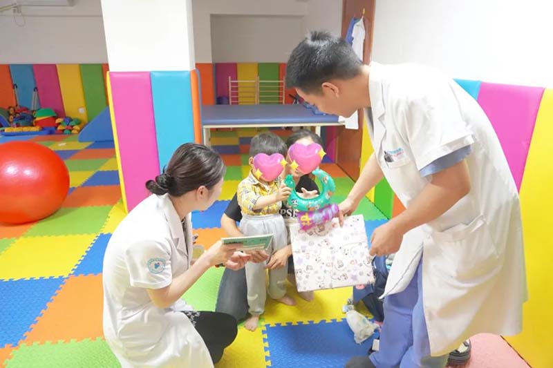 宁波海曙顾连康复医院病房里的“六一” | 让快乐与康复同行